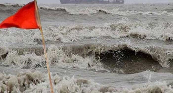 সাগরে নিম্নচাপ, বন্দরে ১ নম্বর সতর্ক সংকেত