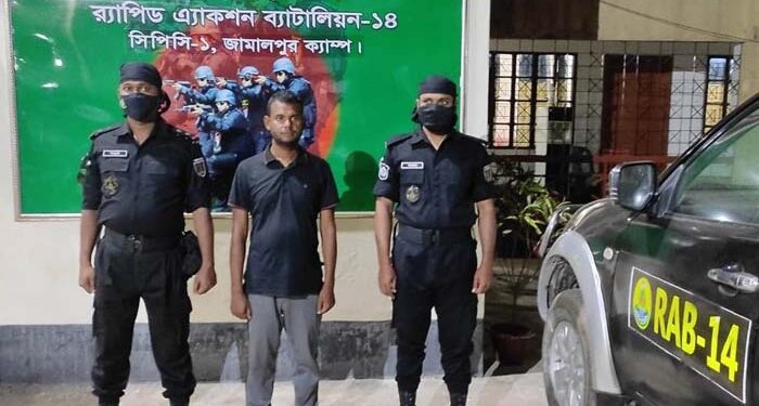 ঝিনাইগাতীতে ৫০বোতল বিদেশী মদ সহ গ্রেপ্তার-১