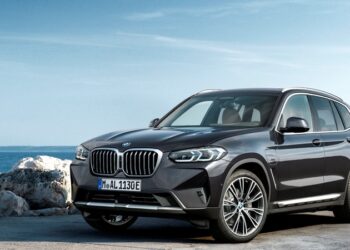 বাংলাদেশের বাজারে এলো নতুন বিএমডাব্লিউ এক্স থ্রি