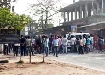 ‘মৌমাছির কামড়ে’ মৃত বন্দি! পুলিশের এই দাবি ঘিরে রণক্ষেত্র বিহার