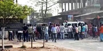 ‘মৌমাছির কামড়ে’ মৃত বন্দি! পুলিশের এই দাবি ঘিরে রণক্ষেত্র বিহার