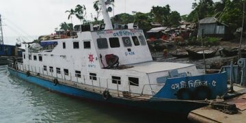 উপকুলভাগে দূর্যোগ মৌসুম শুরু স্বাধিনতার ৫১ বছরেও নিরাপদ নৌ যোগাযোগ নিশ্চিত হয়নি