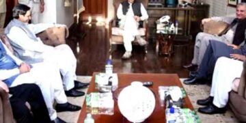 অনাস্থা ঠেকাতে পাঞ্জাবের মুখ্যমন্ত্রী বদল করলেন ইমরান খান