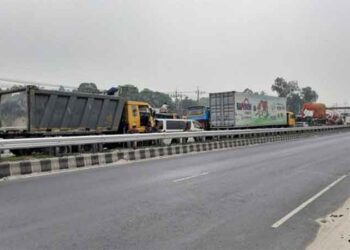 ঢাকা-টাঙ্গাইল-বঙ্গবন্ধুসেতু মহাসড়কে ২০ কিলোমিটার যানজট