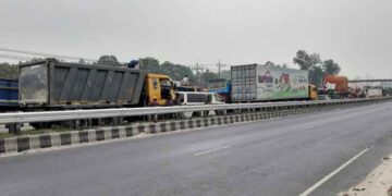 ঢাকা-টাঙ্গাইল-বঙ্গবন্ধুসেতু মহাসড়কে ২০ কিলোমিটার যানজট