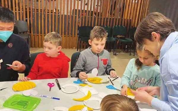 কিয়েভের কিন্ডারগার্টেনে শেখানো হচ্ছে বিমান হামলা থেকে বাঁচার কৌশল