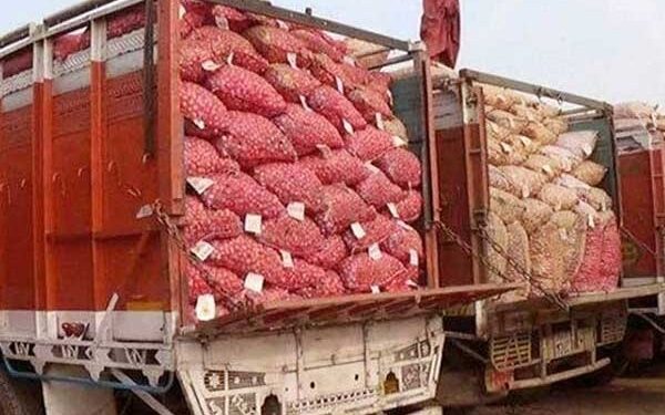 আপাতত বন্ধ হচ্ছে না পেঁয়াজ আমদানি