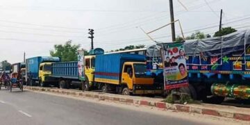 দৌলতদিয়ায় ৫ কি.মি. যানজট, ভোগান্তি চরমে