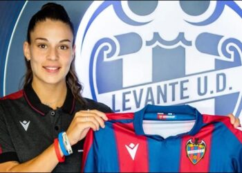 বার্সোলোনায় ব্রাজিলিয়ান নারী ফুটবলার ‘যৌন হয়রানি’র শিকার!