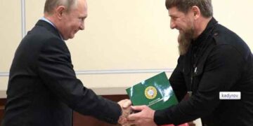 চেচেন নেতা রমজানকে লেফটেন্যান্ট জেনারেলে পদোন্নতি দিলেন পুতিন